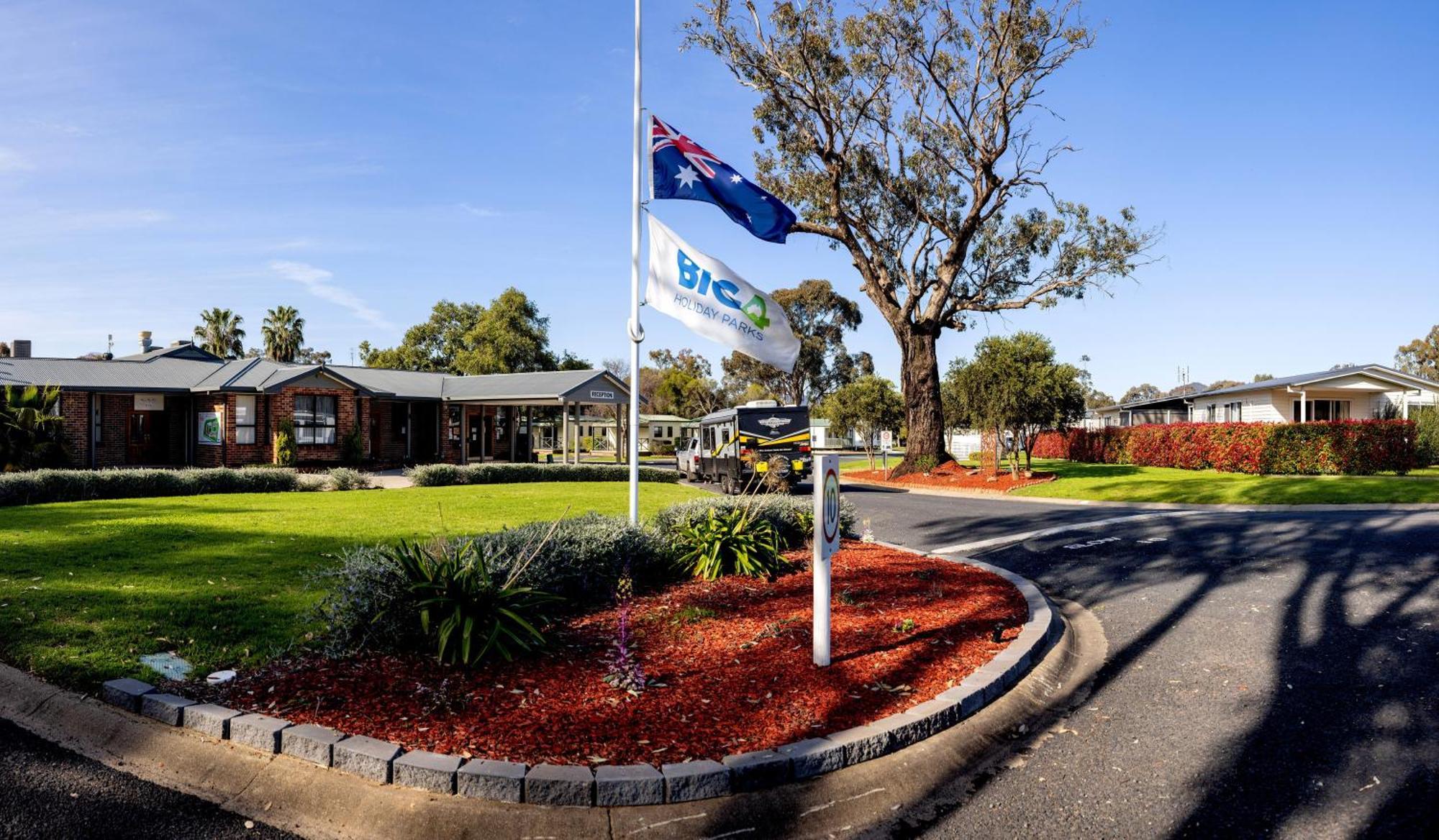 Big4 Mudgee Holiday Park Exterior photo
