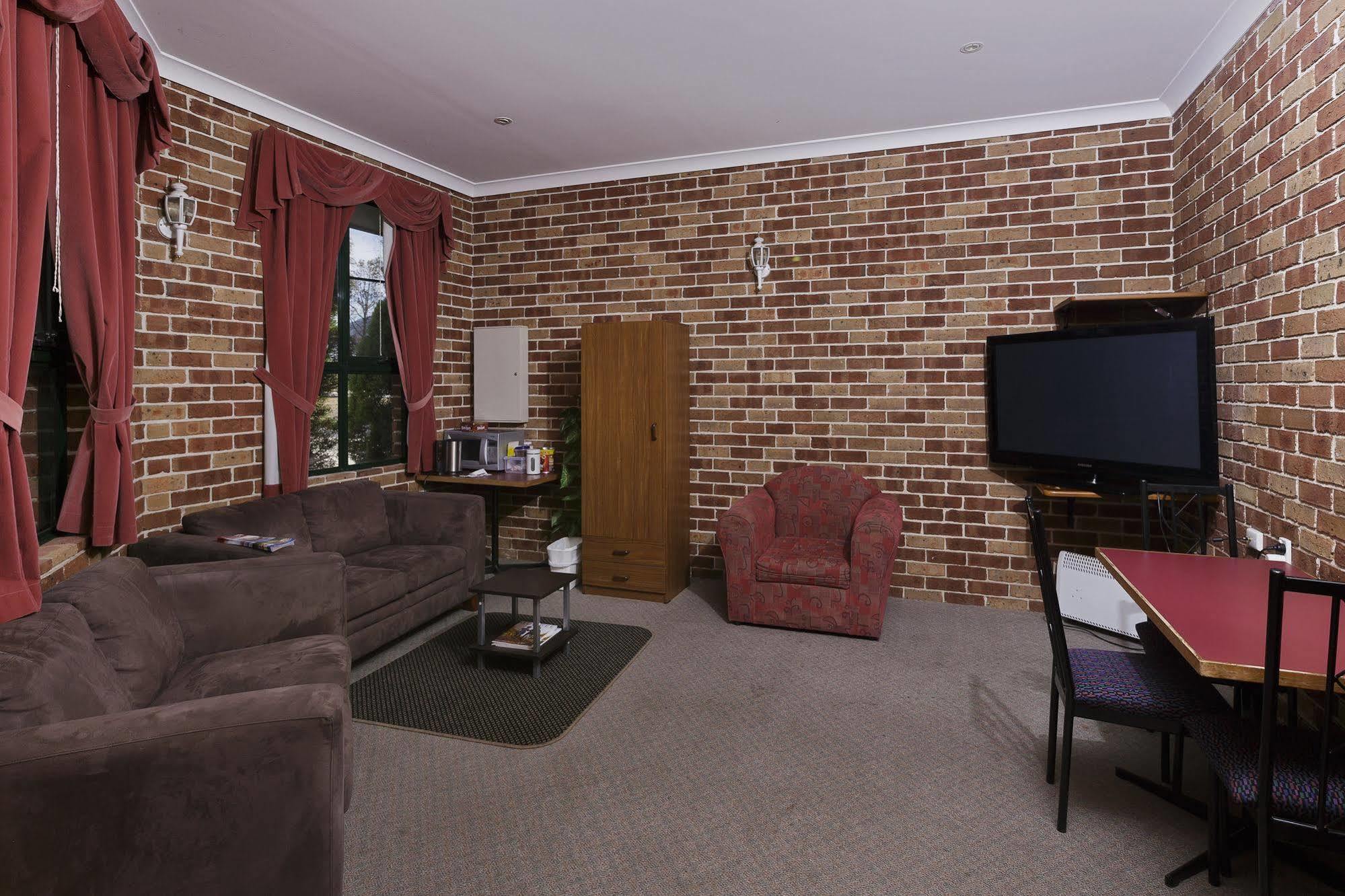 Big4 Mudgee Holiday Park Exterior photo